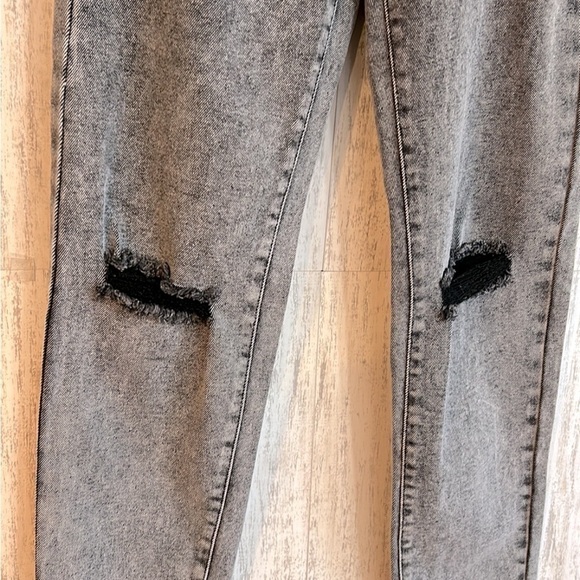 RSQ Black Acid Washed High Rise Straight Leg | SIZE 23 - Picture 3 of 8